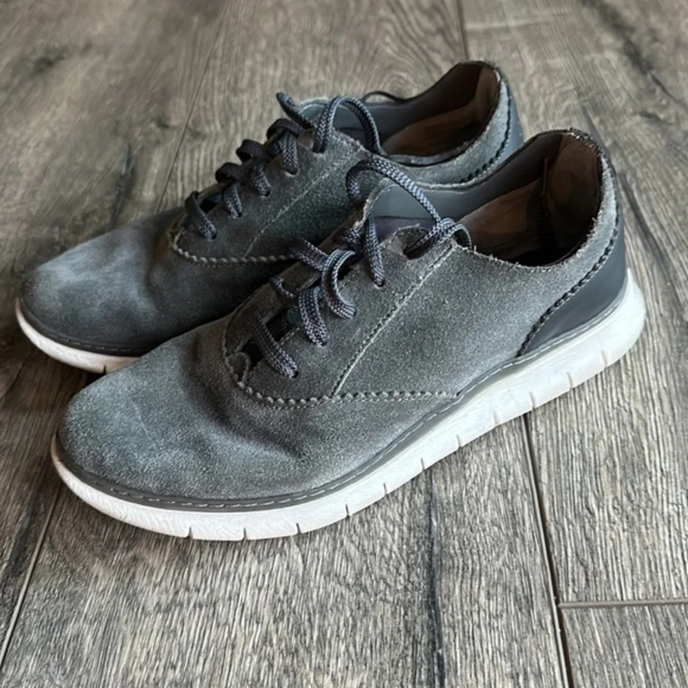 Vionic shoes, dark gray, athletic shoes, size 8